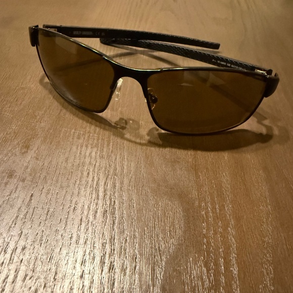 Harley Davison Sunglasses - Picture 2 of 8